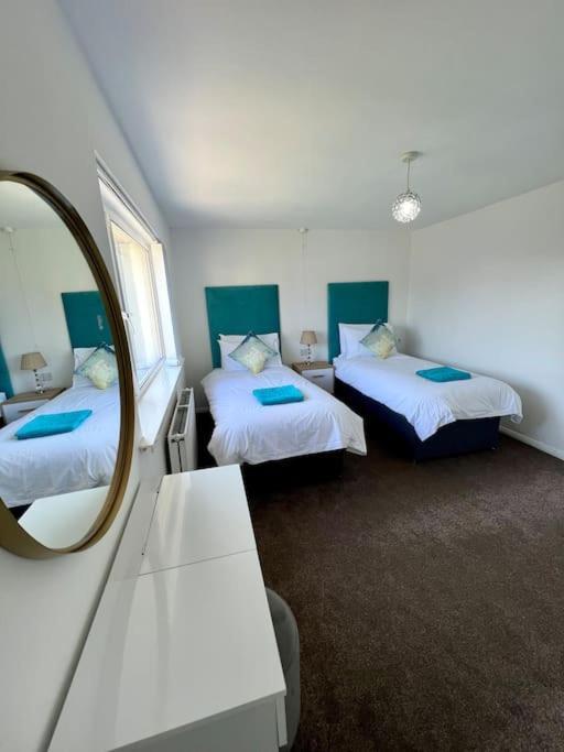 Welsh Getaway Home No 2 - 10 Mins To Bike Park Wales Merthyr Tydfil Bagian luar foto