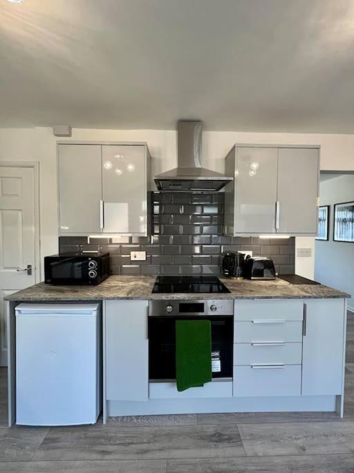 Welsh Getaway Home No 2 - 10 Mins To Bike Park Wales Merthyr Tydfil Bagian luar foto