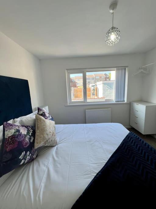 Welsh Getaway Home No 2 - 10 Mins To Bike Park Wales Merthyr Tydfil Bagian luar foto
