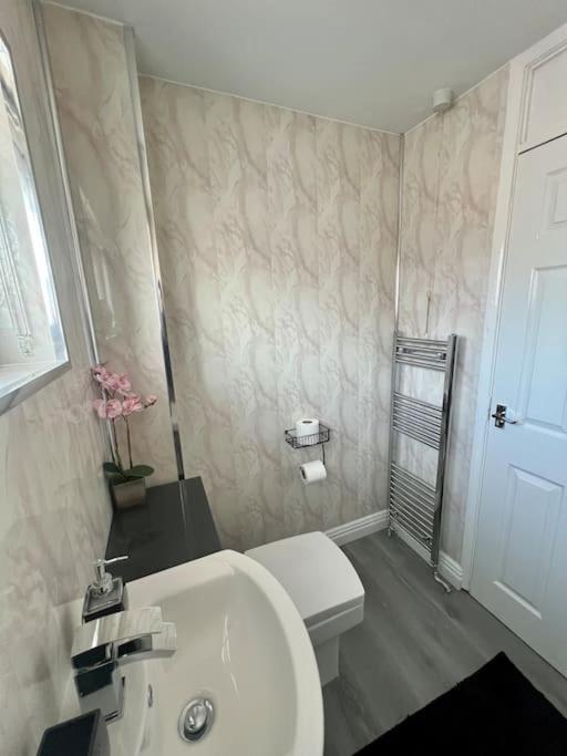 Welsh Getaway Home No 2 - 10 Mins To Bike Park Wales Merthyr Tydfil Bagian luar foto